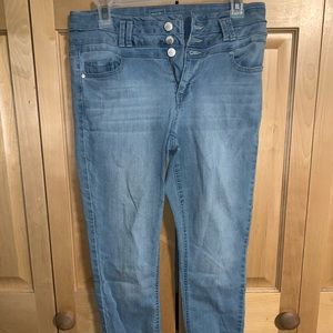 Blue Spice Triple Button Anklet jeans